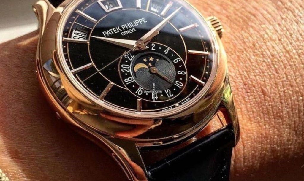 Bộ máy đồng hồ Patek Philippe replica siêu cấp có gì nổi bật?