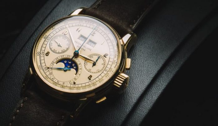 Giá của đồng hồ Patek philippe là bao nhiêu ?