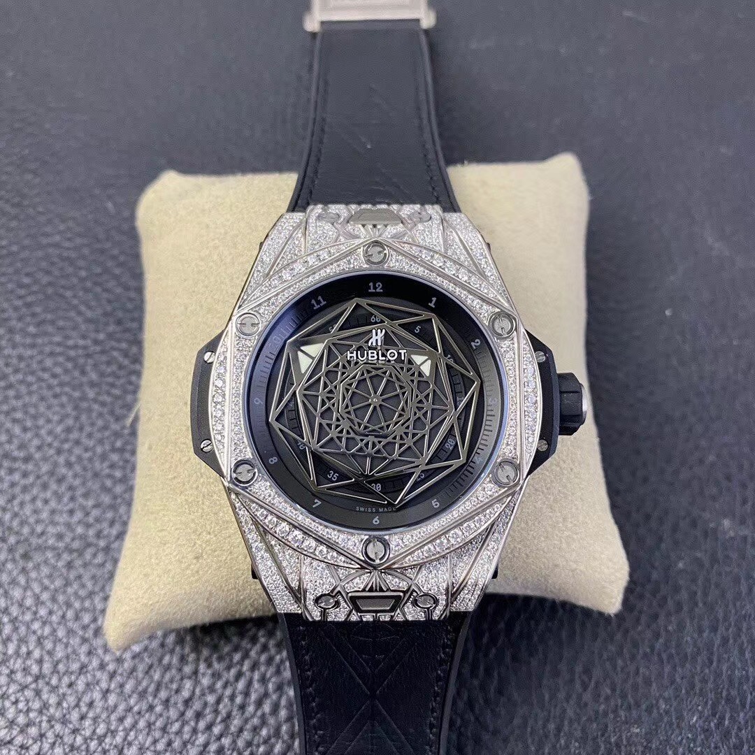 Tại sao phải lựa chọn địa chỉ uy tín để mua đồng hồ Hublot replica fake cao cấp?