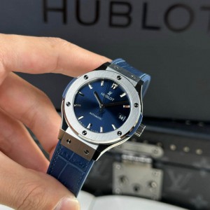 Đồng hồ  Hublot Classic Fusion titanium 38mm mặt xanh