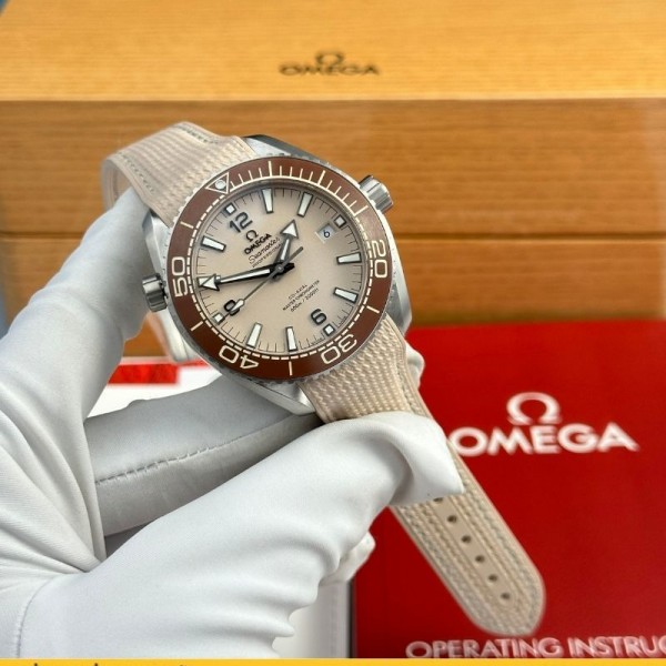 Đồng hồ Omega Seamaster Planet Ocean 600M 