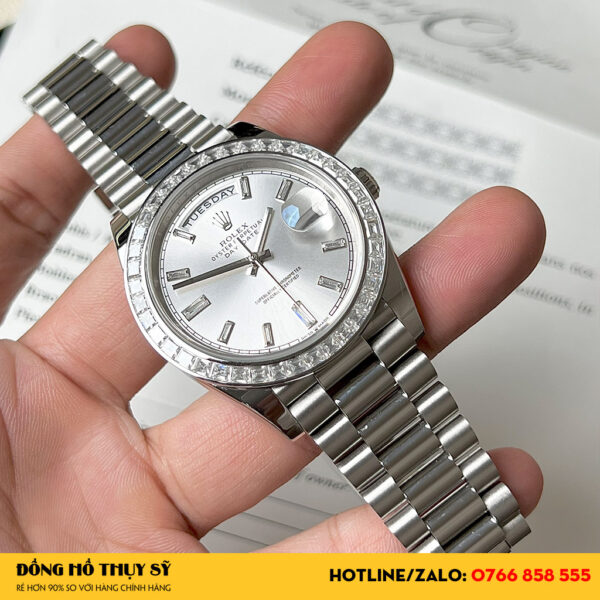 Đồng Hồ Rolex Replica Day-Date 228249 Mặt Số Bạc Nạm Kim Cương