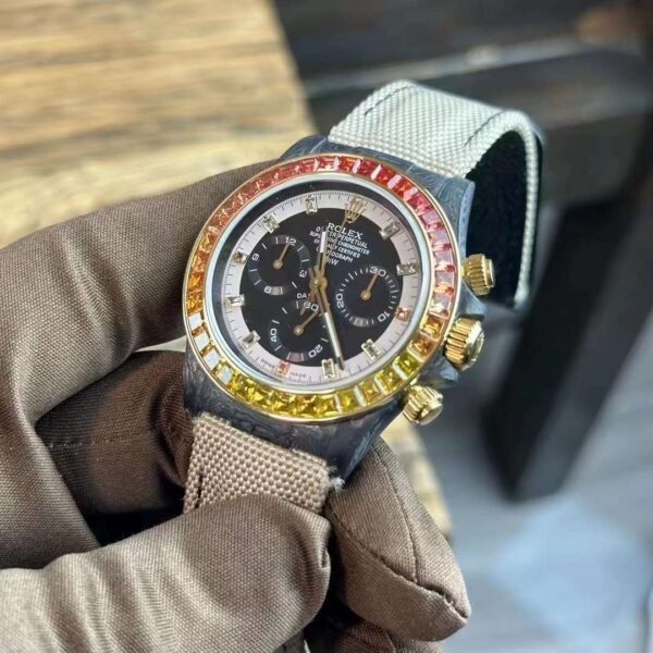Đồng Hồ Rolex Cosmograph Daytona Vỏ Carbon Viền Đá Siêu Cấp