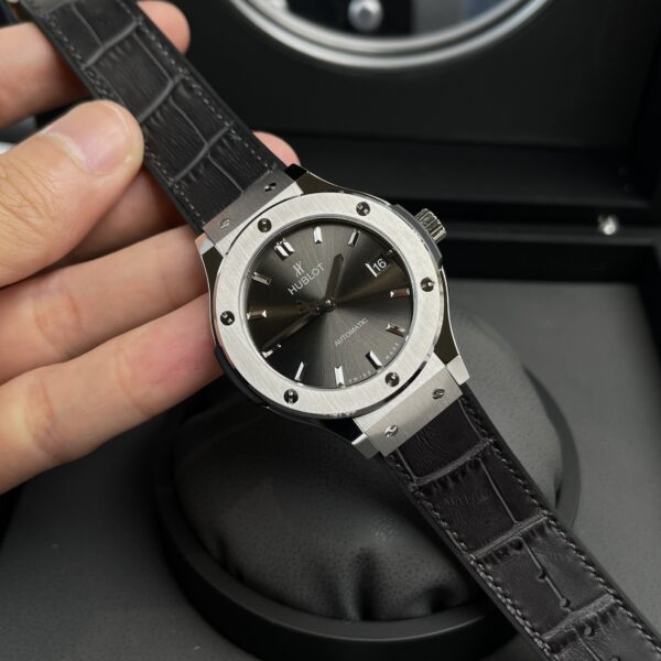 Đồng Hồ Hublot Classic Fusion Mặt Số Đen Size 38mm Replica