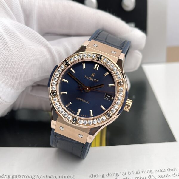 Đồng Hồ Hublot Classic Fusion King Gold Viền Kim Cương Moissanite Size 38mm Like Auth