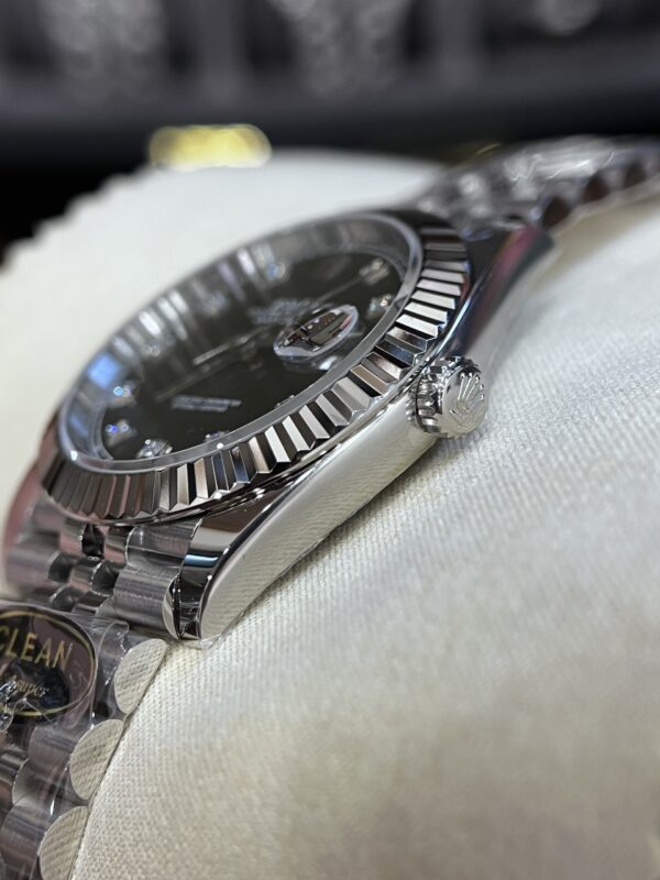 Đồng Hồ Rolex Datejust Mặt Số Gray Cọc Số Đá Super Fake
