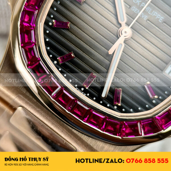 Đồng hồ patek philippe nautilus 5723 bọc vàng viền ruby tổng hợp