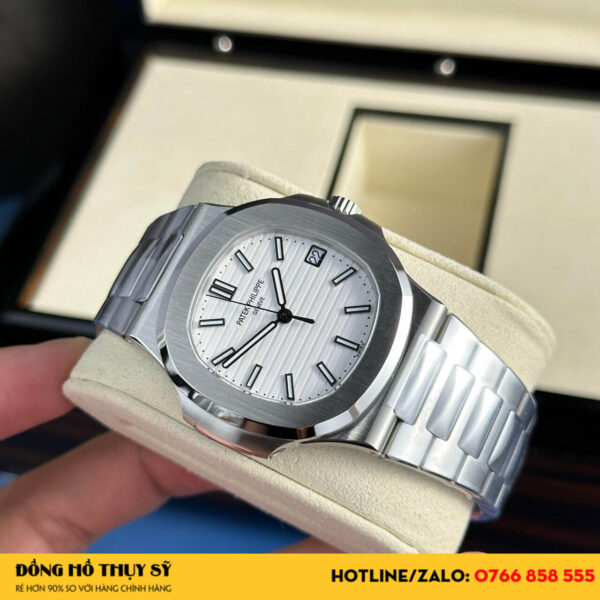 Đồng hồ  Patek Philippe Nautilus 5711 mặt trắng dây thép rep 1:1