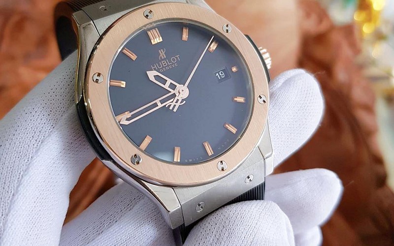 Cận cảnh vẻ đẹp của đồng hồ Hublot fake King God siêu cấp